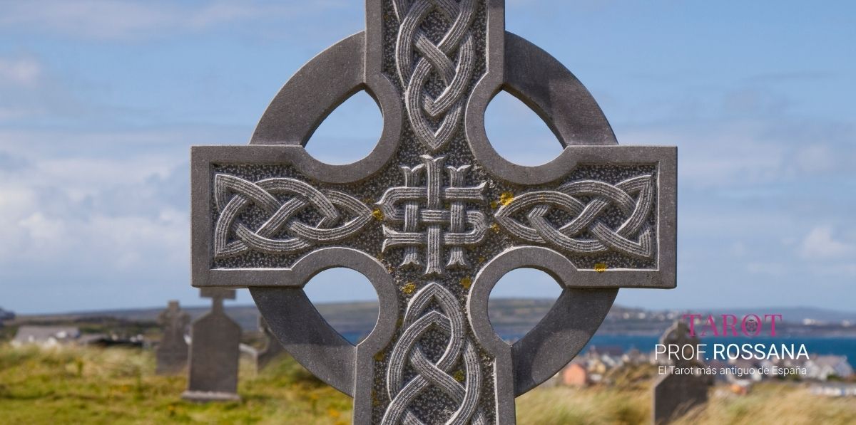Tirada de tarot de la cruz celta y sus secretos ocultos